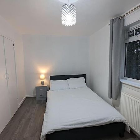 3 Bedroom Apartment Sleeps 8 Эдинбург Экстерьер фото