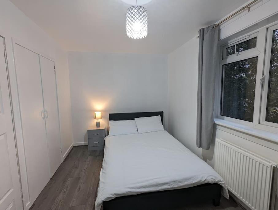 3 Bedroom Apartment Sleeps 8 Эдинбург Экстерьер фото